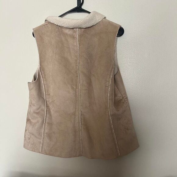Llbean Women's Tan and Brown Gilet - Picture 4 of 5